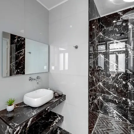 Отель Amare Boutique *