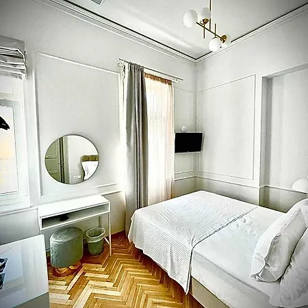 Amare Boutique Отель *