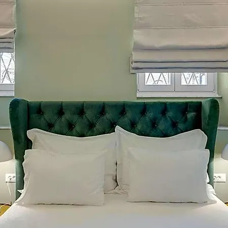 Amare Boutique Эрмуполис