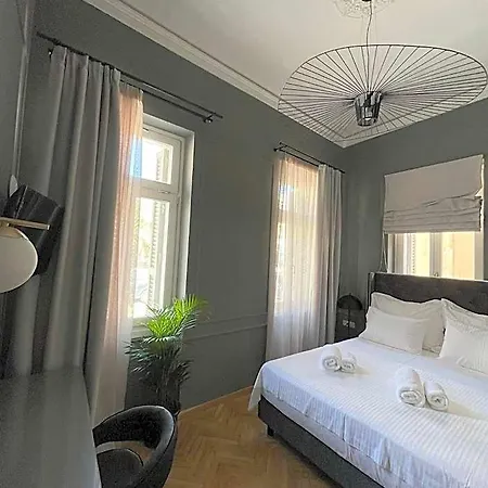 Amare Boutique Отель *