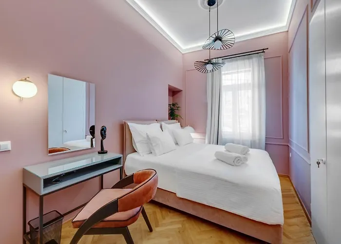 Amare Boutique Hotel *