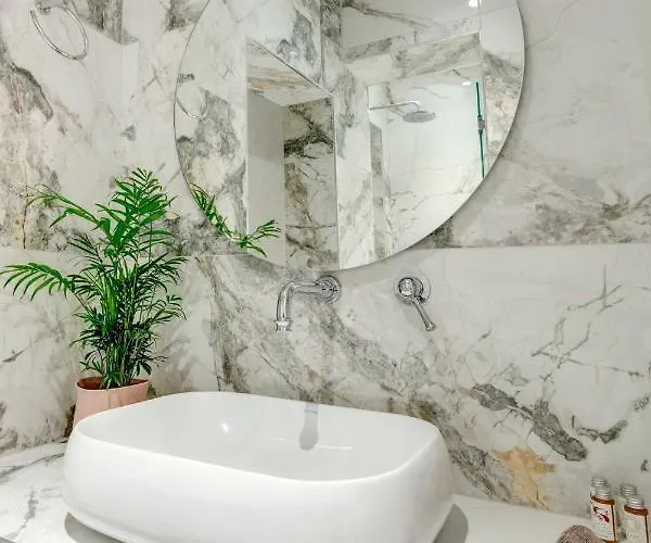 Amare Boutique Ermoupoli